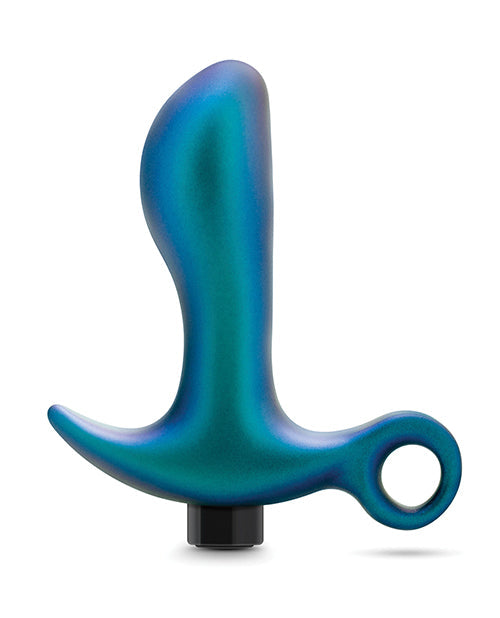 Blue and green letter 'L' object on a white background