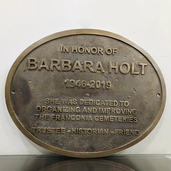 Bronze remembrance plaque |
Memorial bronze plaque outdoor