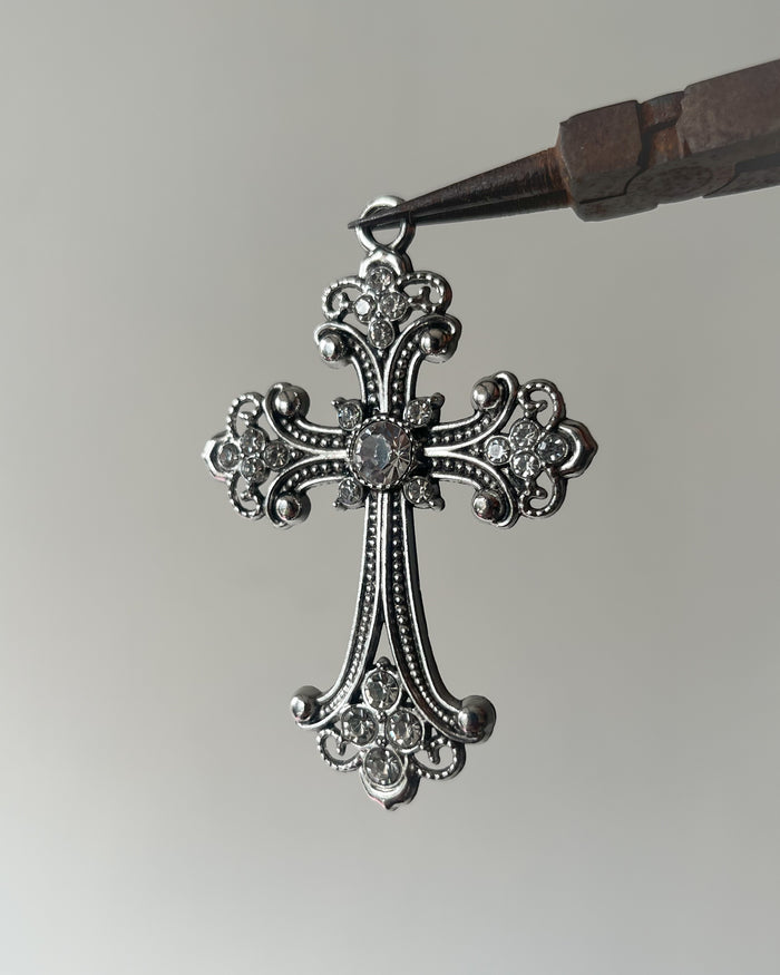 Chunky white cross