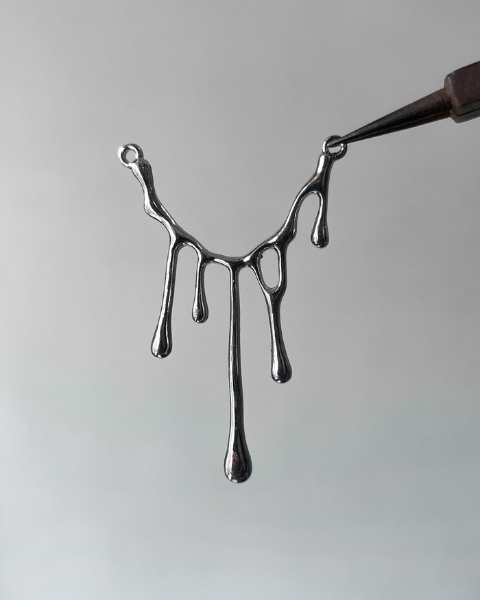 Dripping pendant