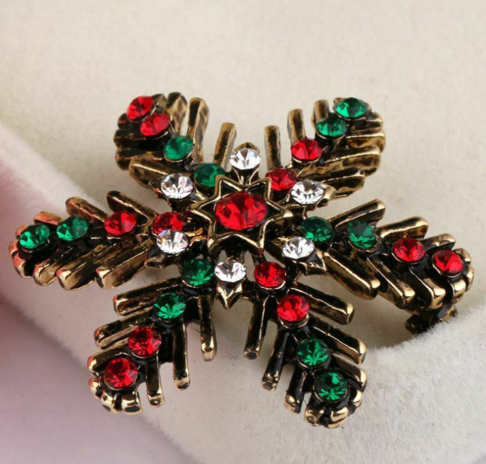 Elegant Vintage Look Gold Plated Christmas Snow Flake Brooch Cake Pin B48R