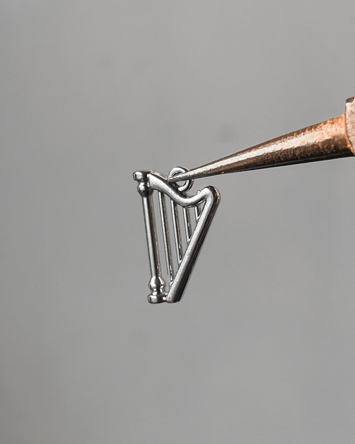 Irish harp charm - 1 pc