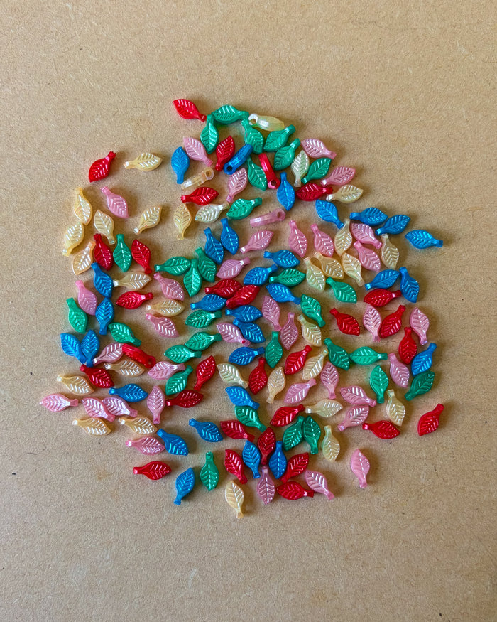 Leaf beads // 25 grams