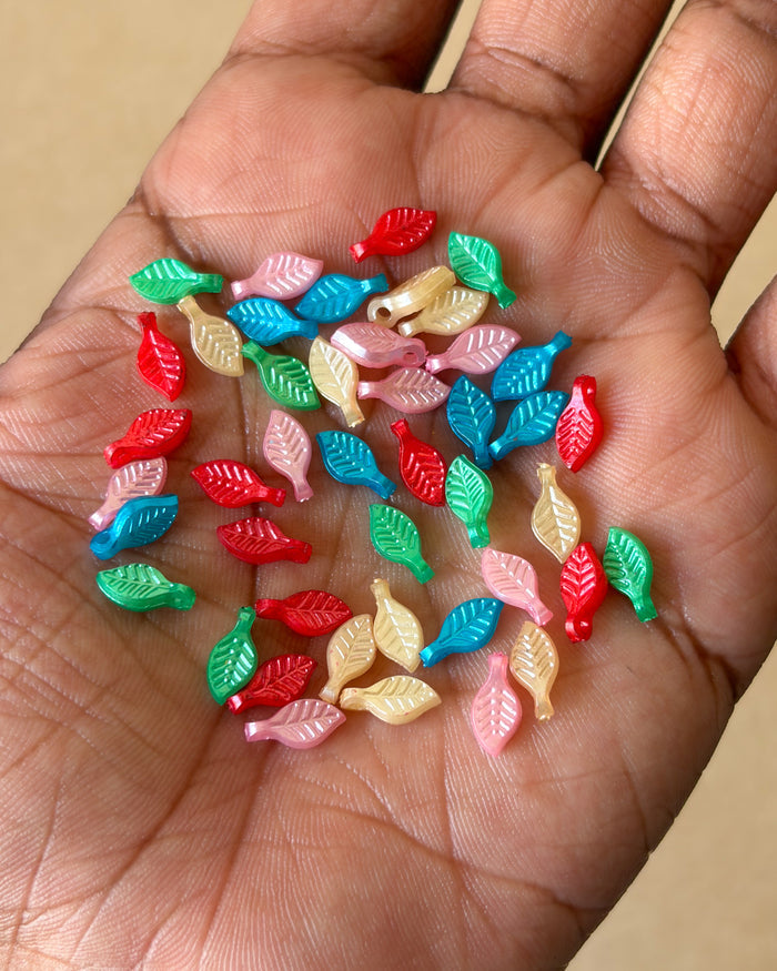 Leaf beads // 25 grams