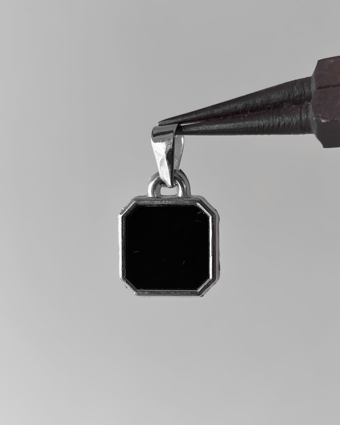 Onyx square pendant - 1 pc