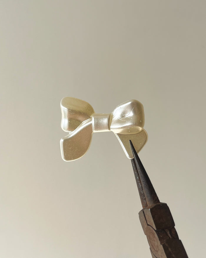 Pearl bow : 1  // 50 gms pack