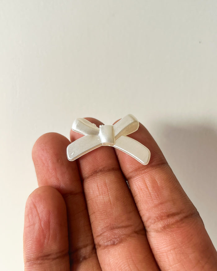 Pearl bow : 2 // 50 gms pack