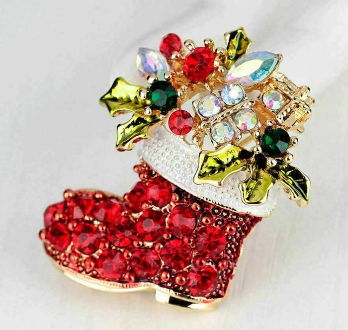 Stunning diamonte gold plated vintage look christmas santa boot brooch pin b49a