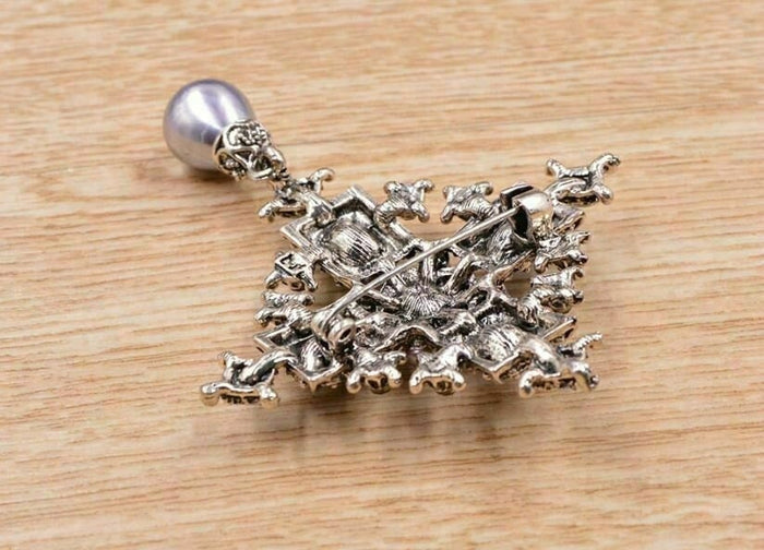 Stunning vintage look silver plated king cross celebrity brooch broach pin b49x