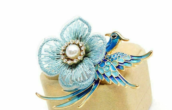 Vintage look gold plated blue peacock brooch suit coat broach collar pin b480i
