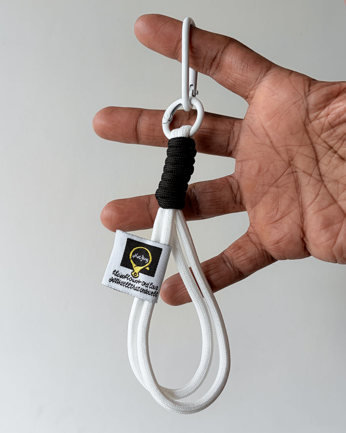 White keychain thread - 1 pc